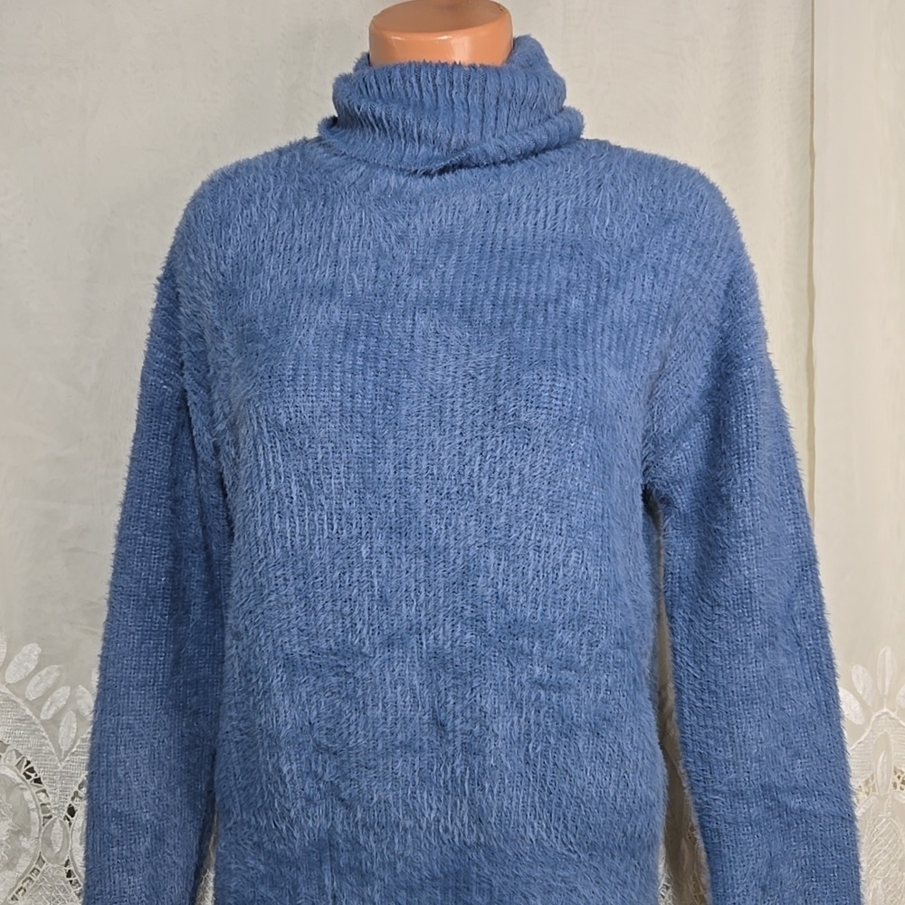 Code x Mode Blue Sweater size Medium - Picture 2 of 5